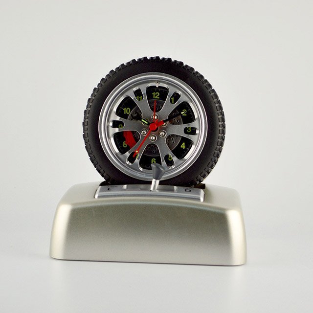 Rotating Tire Alarm Clock With Real V8 Engine Sound