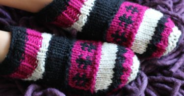 Purple Hand Knit Wool Ankle Tibetan Socks