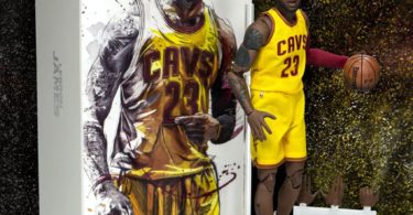 NBA Collection LeBron James Motion Masterpiece 1:9 Figure