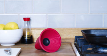 KAKKOii: WOW Bluetooth Portable Speaker