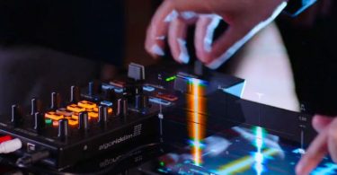Reloop MIXTOUR All-In-One Controller-Audio Interface