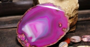 Natural Sliced Dyed Agate Coaster with Rubber Bumper