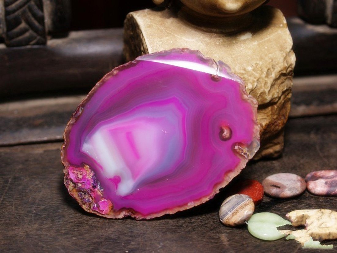 Natural Sliced Dyed Agate Coaster with Rubber Bumper