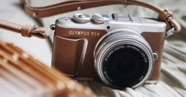 Olympus PEN E-PL9 Mirrorless Digital Camera