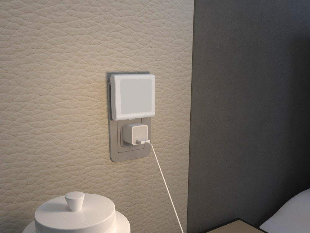 MAZ-TEK Plug-In Led Night Light with Auto Dusk to Dawn Sensor