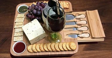 Bamboo Cheese Board w/Cutlery Set