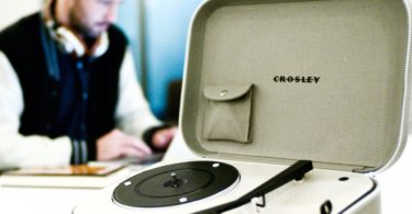 Crosley CR8016 Messenger Turntable