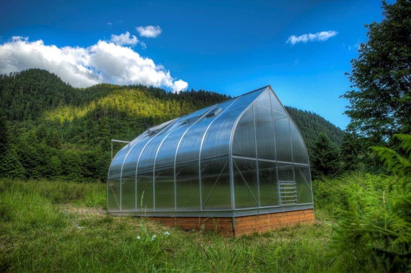 Climapod 7×12 6-MM Twin-wall Polycarbonate Greenhouse