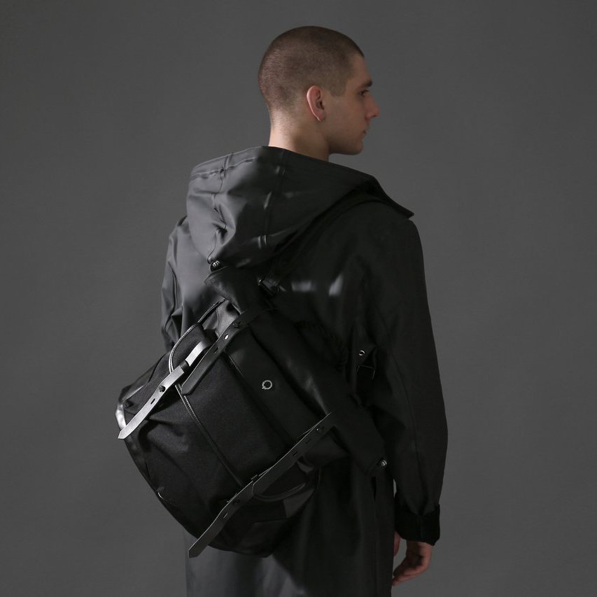 Stighlorgan Black Raan Rolltop Shoulder Bag / Backpack » Petagadget