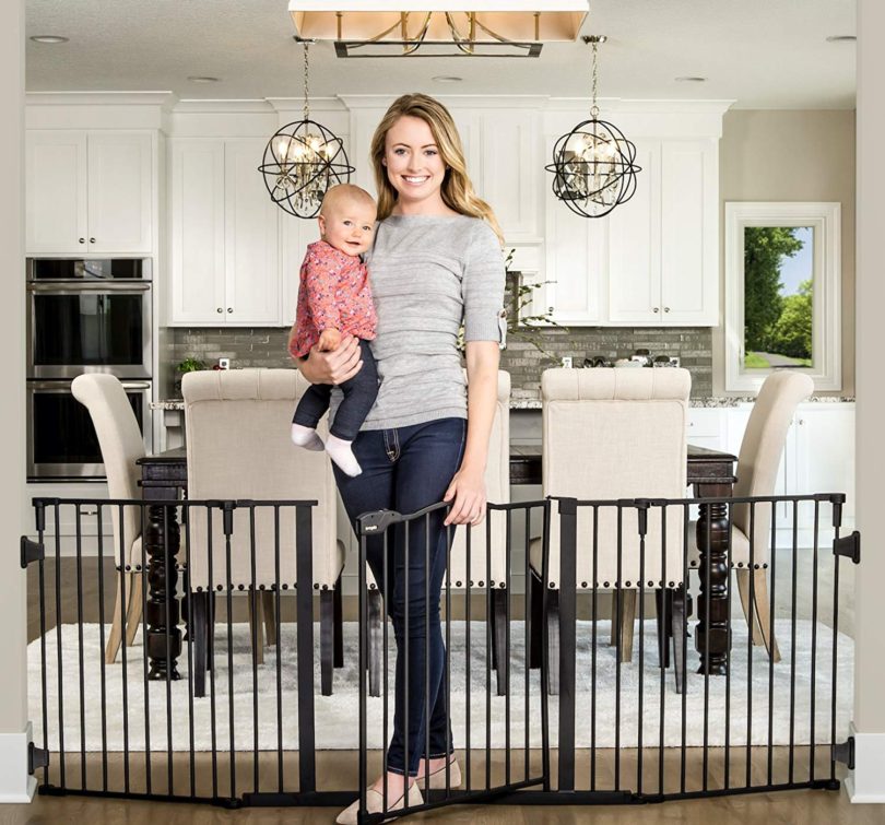 Regalo Deluxe Home Décor 74-Inch Super Wide Metal Configurable Baby Gate