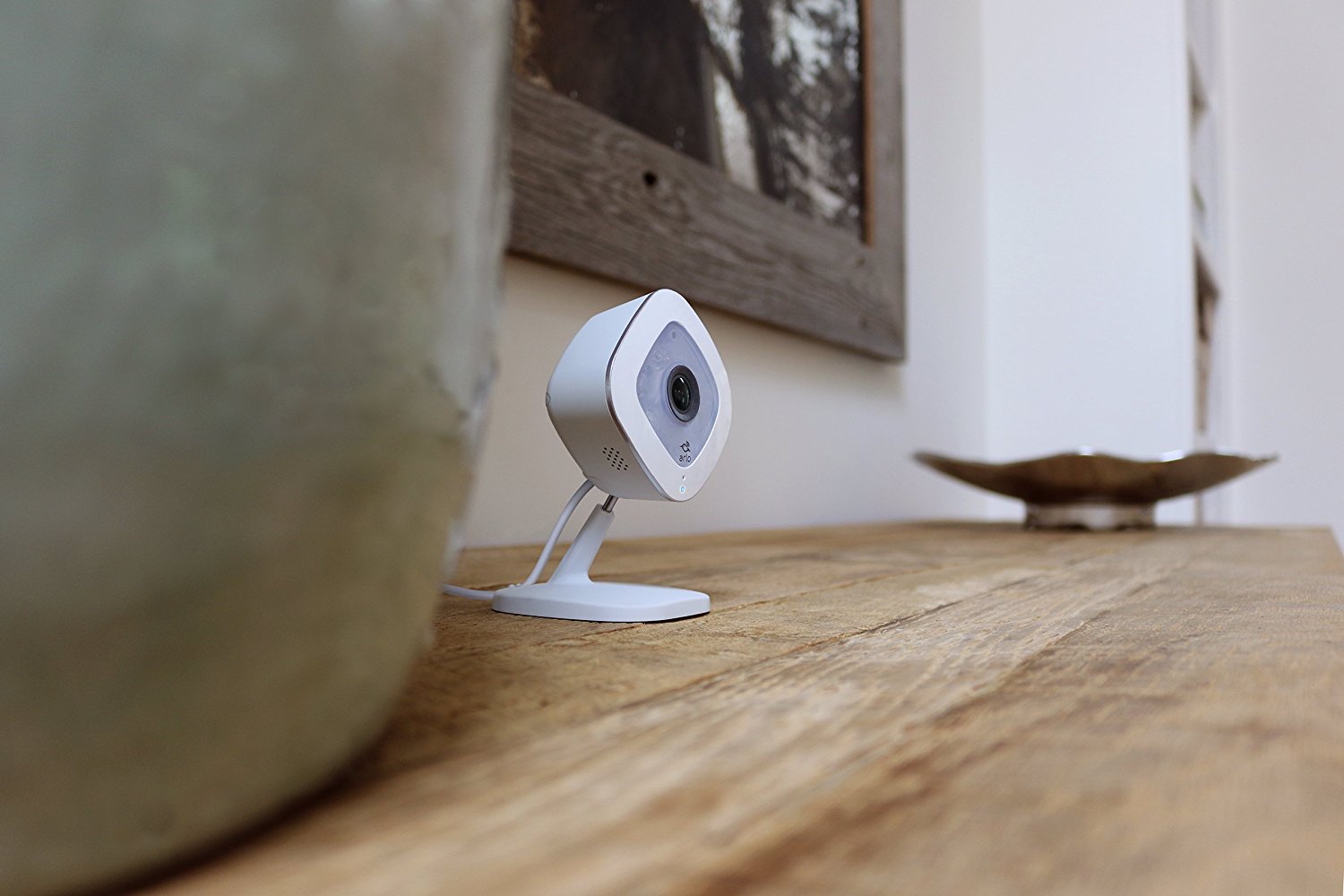 Arlo Q – Wired, 1080p HD Security Camera