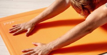 Self-Rolling Fitness & Yoga Mat
