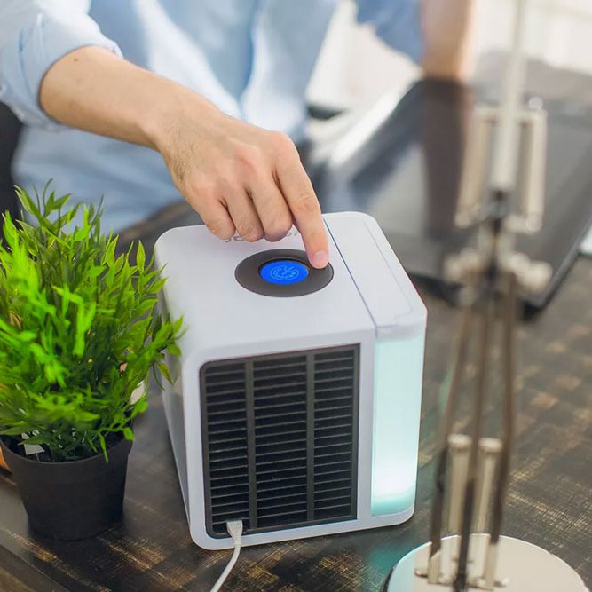 evaLIGHT Personal Air Conditioner