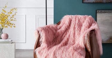 Ojia Super Soft Fuzzy Shaggy Mongolian Lamb Faux Fur Throw Blanket