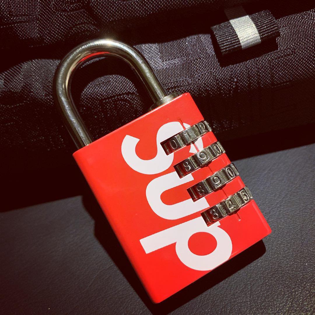 Supreme Masterlock Numeric Lock Red