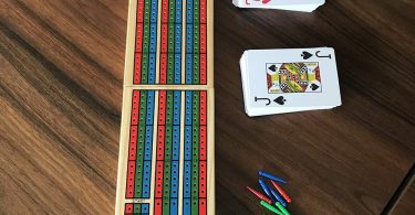 YH Poker Traditional Wooden Cribbage Board Game Set