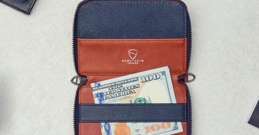 Notting Hill Slim Zip RFID Protection Wallet by Vaultskin