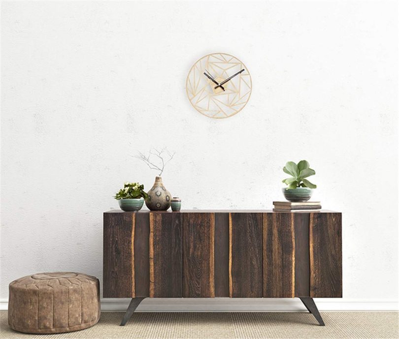 XSWZAQ Wooden Wall Clock