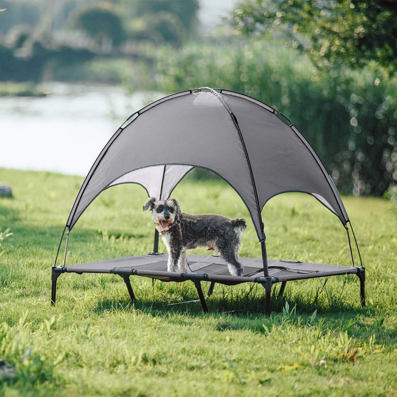 SUPERJARE Outdoor Dog Bed