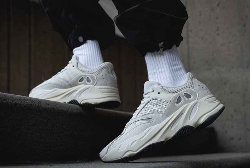 adidas Yeezy 700 Analog