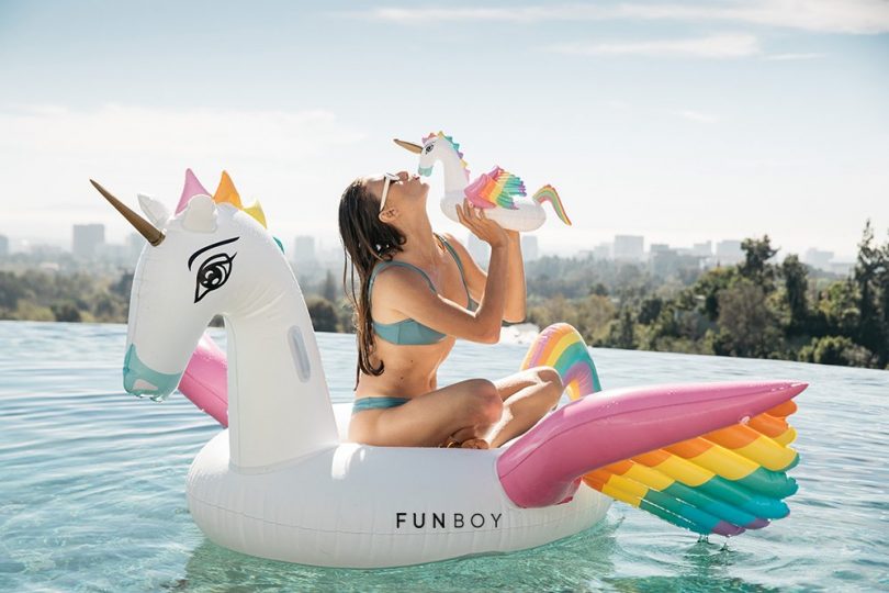 FUNBOY Luxury Inflatable Drinks Holder Float