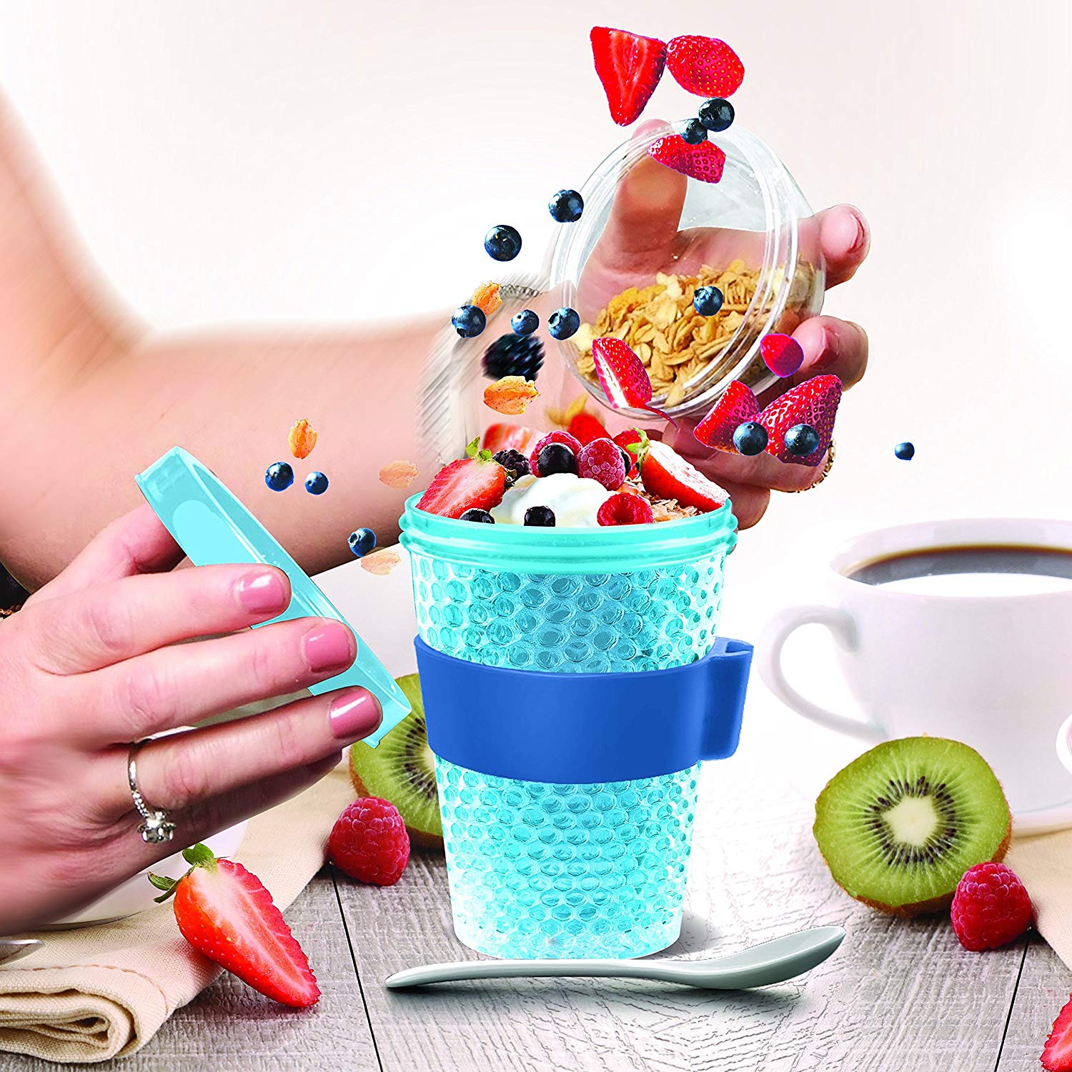 Asobu Chill Yo2go for a 13 Ounce Cold Yogurt Parfait Breakfast On The Go with a Melamine Spoon and Silicone Holder