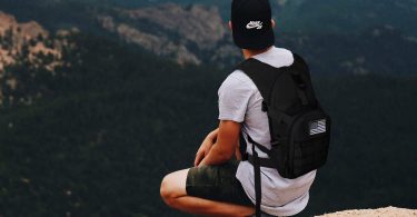 Simple Modern Wanderer Backpack with Laptop Compartment