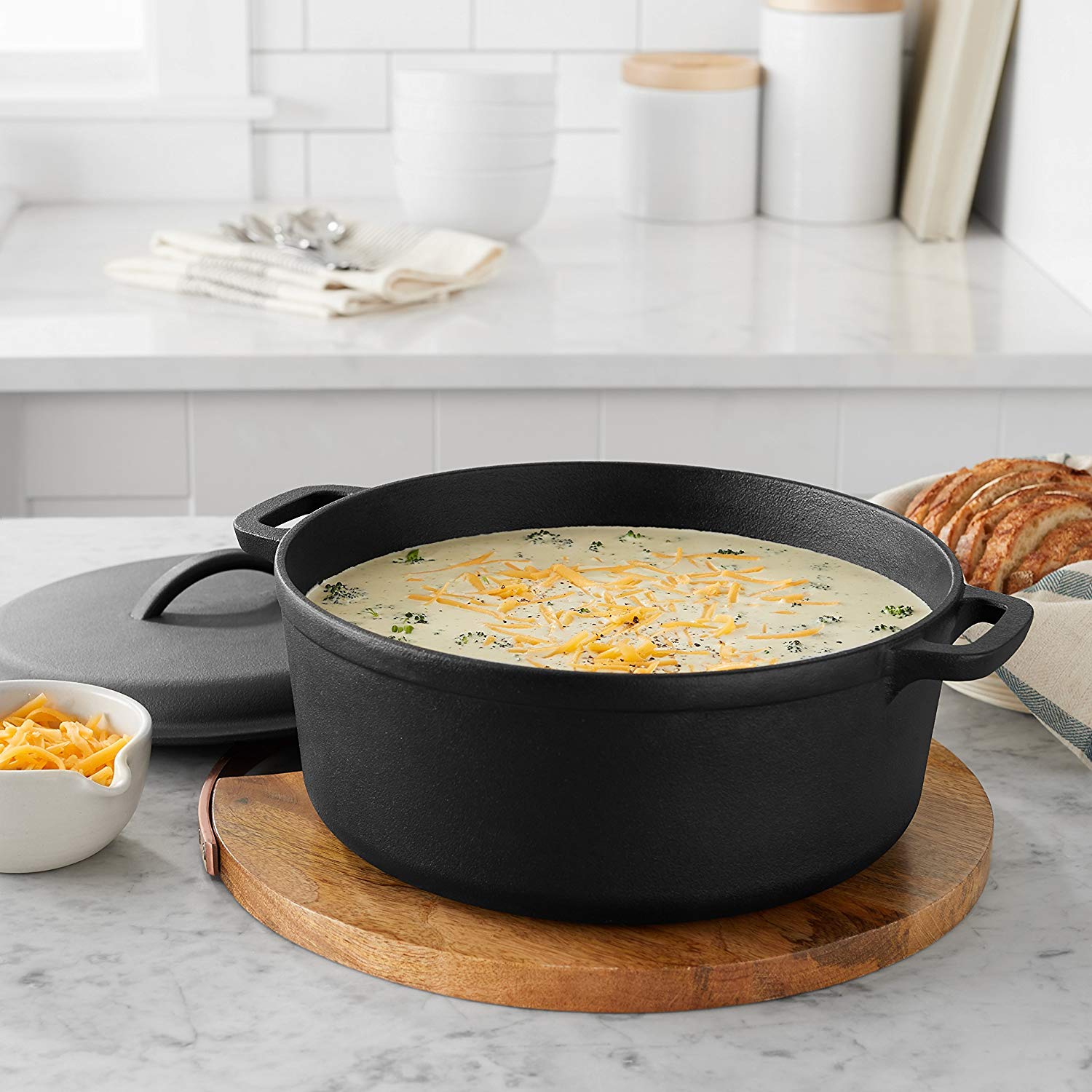 AmazonBasics Pre-Seasoned Cast Iron Dutch Oven Pot