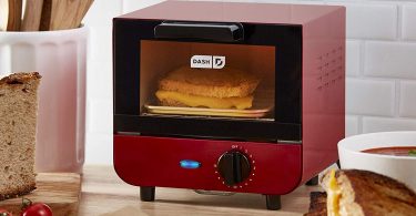 Dash DMTO100GBRD04 Mini Toaster Oven Cooker for Bread