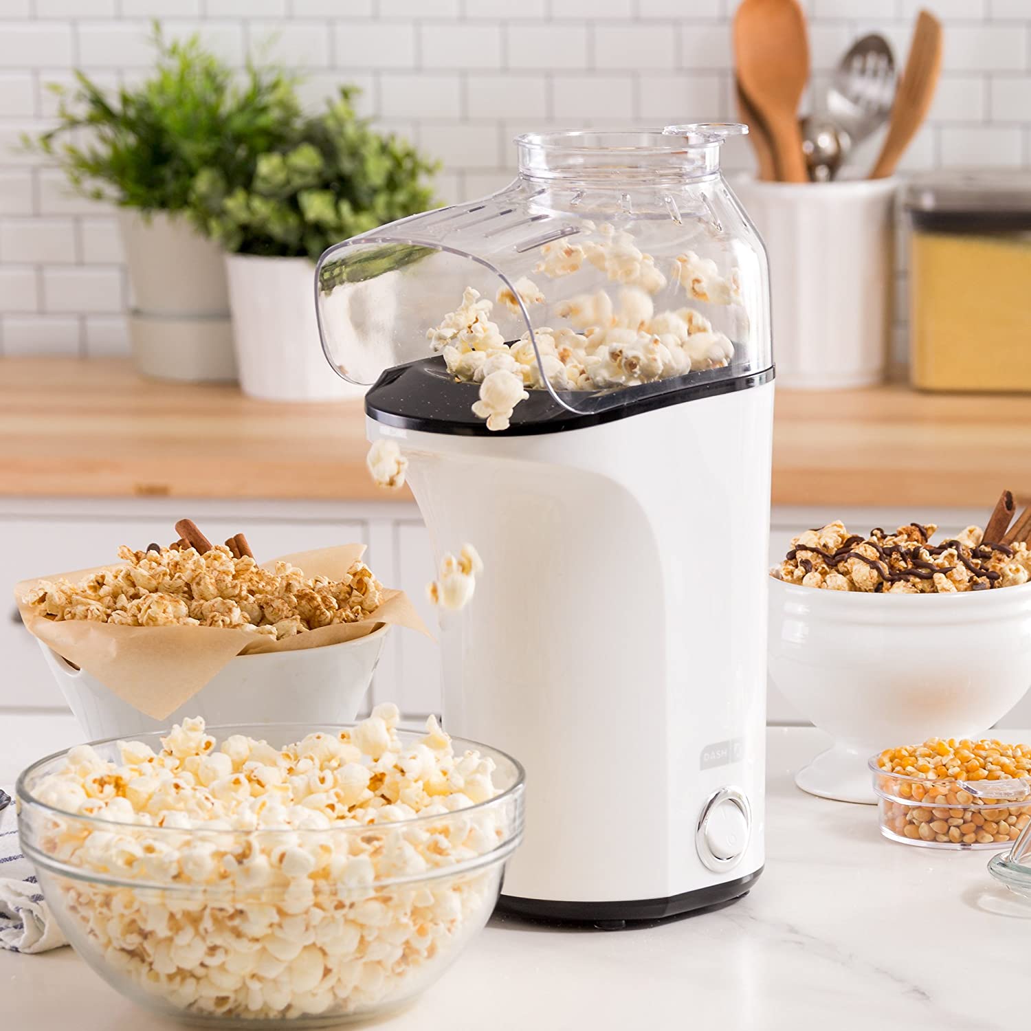 Popcorn Machine: Hot Air Popcorn Popper + Popcorn Maker with Measuring Cup