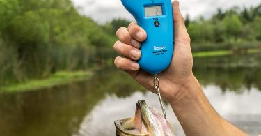 iBobber Bluetooth Digital Fish Scale with Built-in Tape Measure
