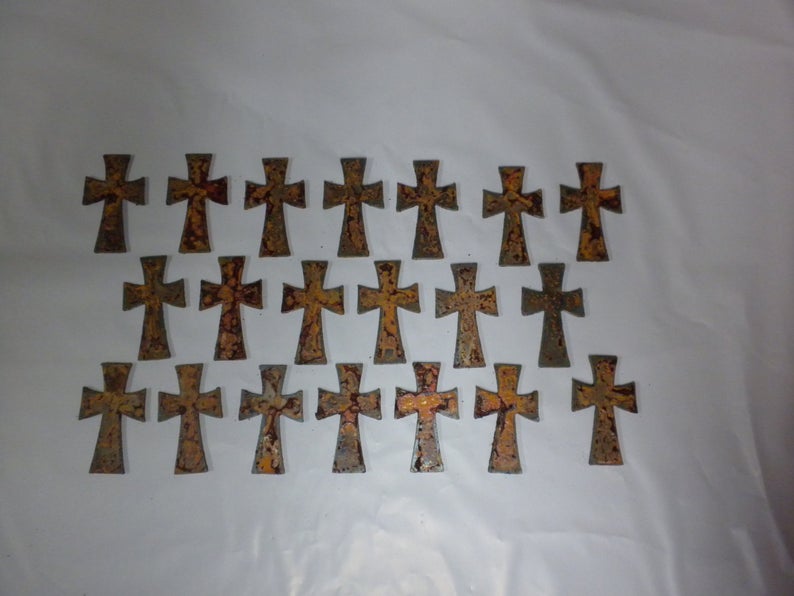 Lot of 20 Rough and Rusty Crosses 2.5 inch Metal Art Ornament