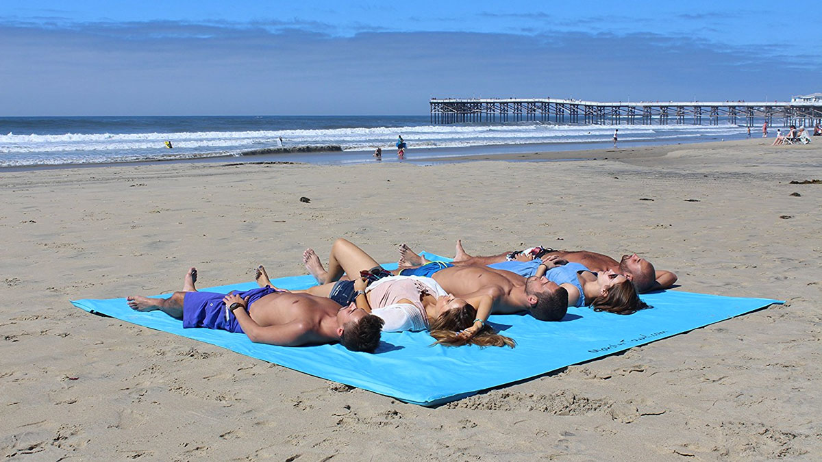 Monster Towel – World’s Biggest Beach Towel