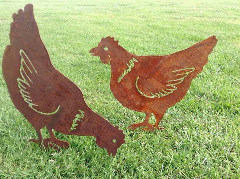 Rusty Hen / Chicken Garden Decor / Chicken gift / Metal Hen