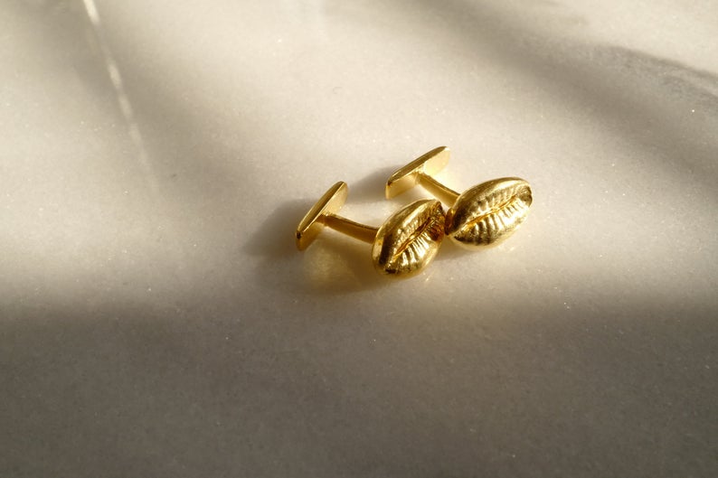 THE COWRIE Cufflinks