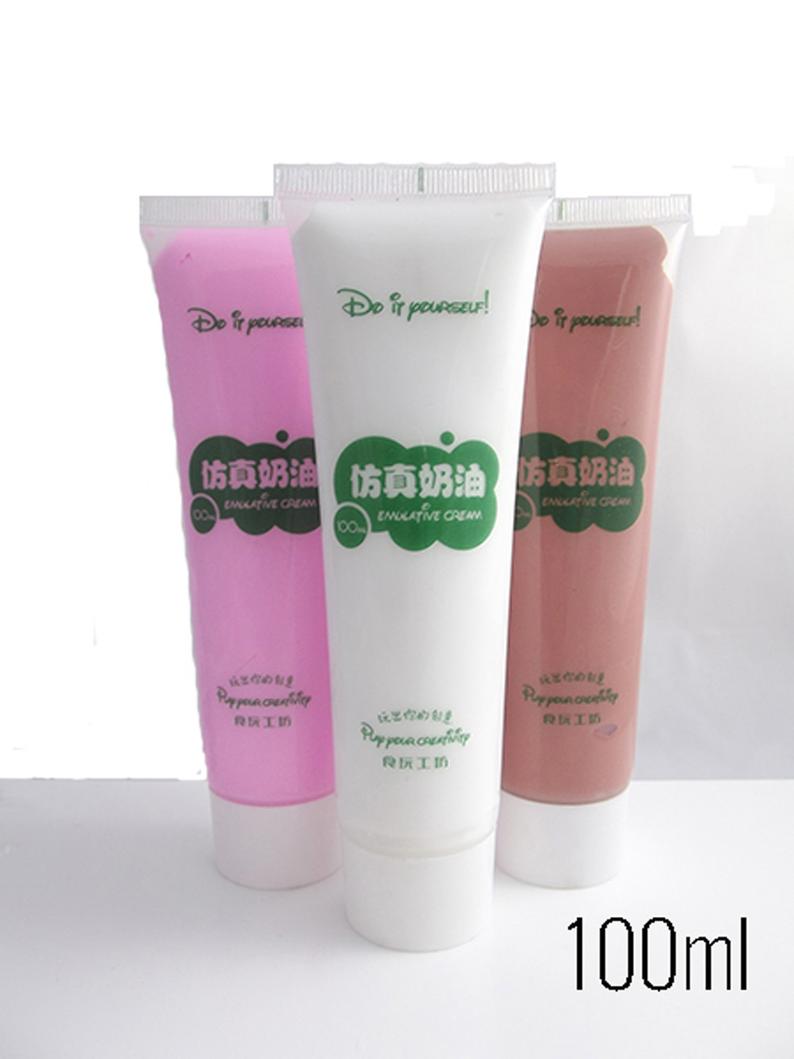 Decoden cream with 6 icing tips 1 x 100ml tube in Vanilla