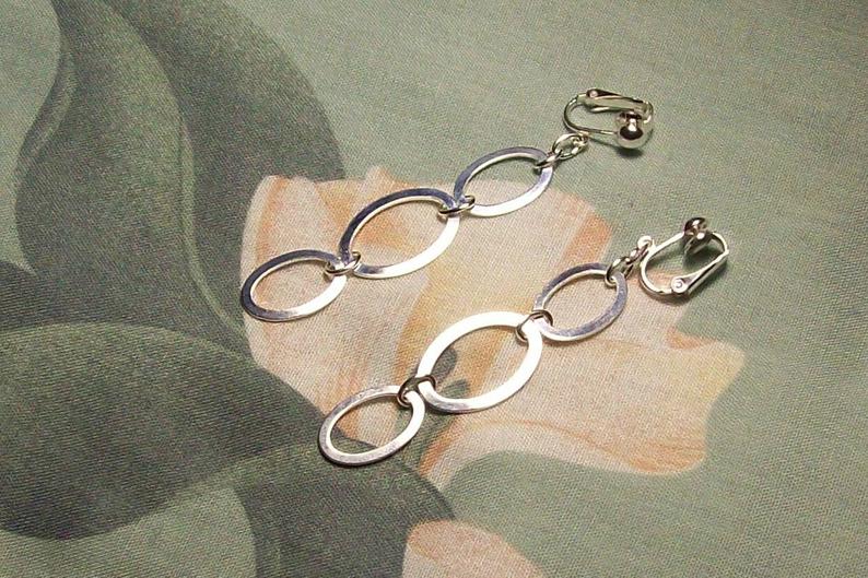 On SALE  Triple Oval Silver Dangle Clip on or Pierced