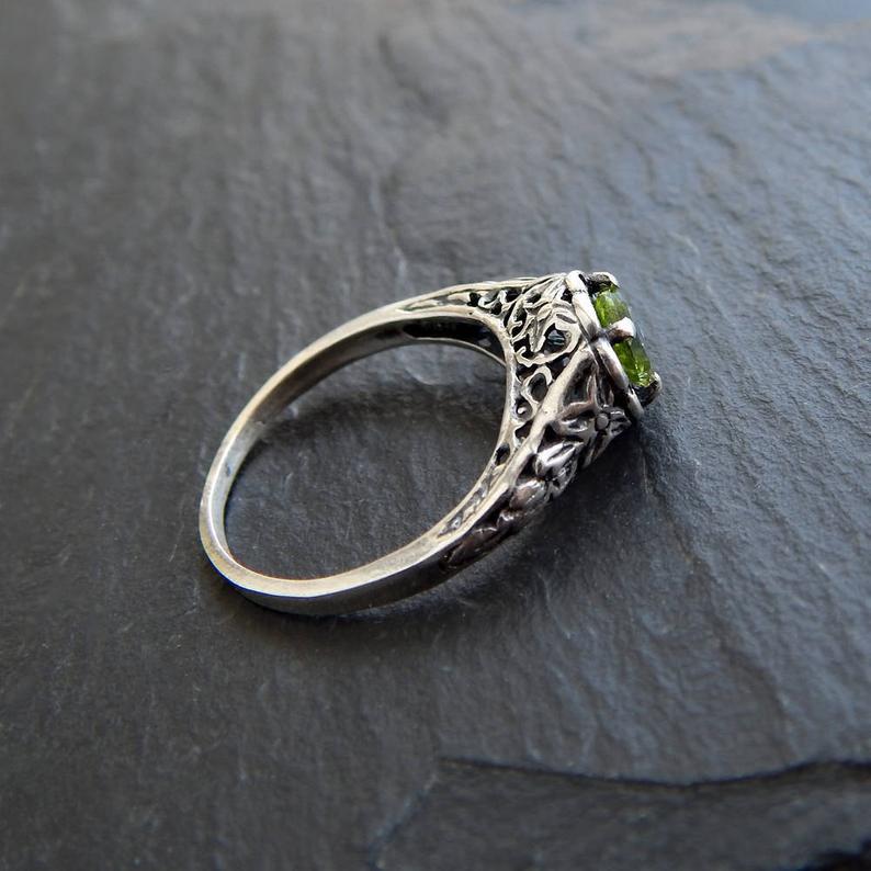 Sterling Peridot Ring: Sterling Silver and Genuine Peridot