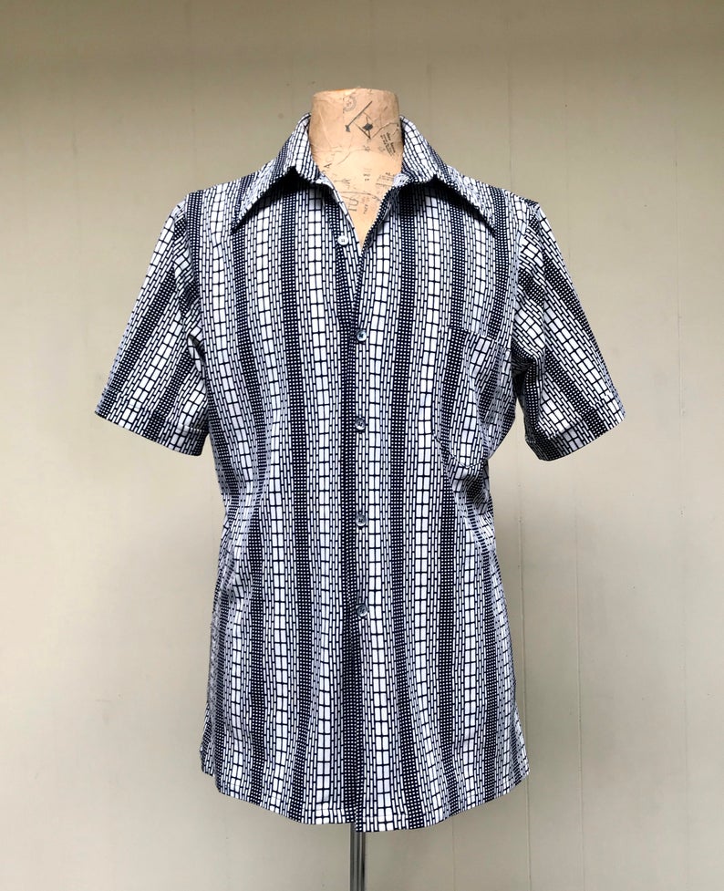 Vintage 1970s Mens Shirt Black and White Geometric Print