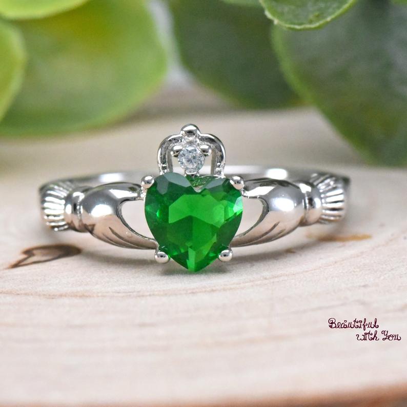 Womens Silver Emerald CZ Claddagh Promise Ring Wedding Band