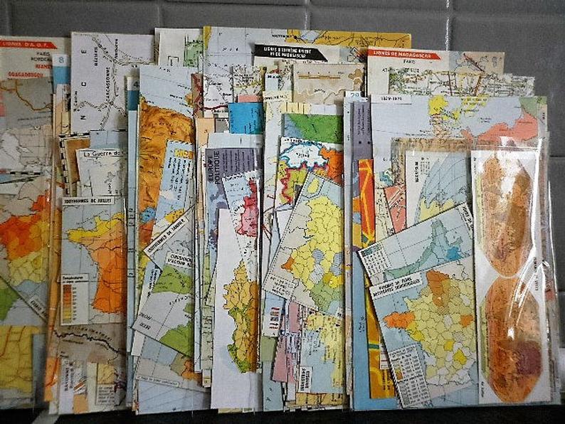 World map  assorted packing 40  different pieces of paper