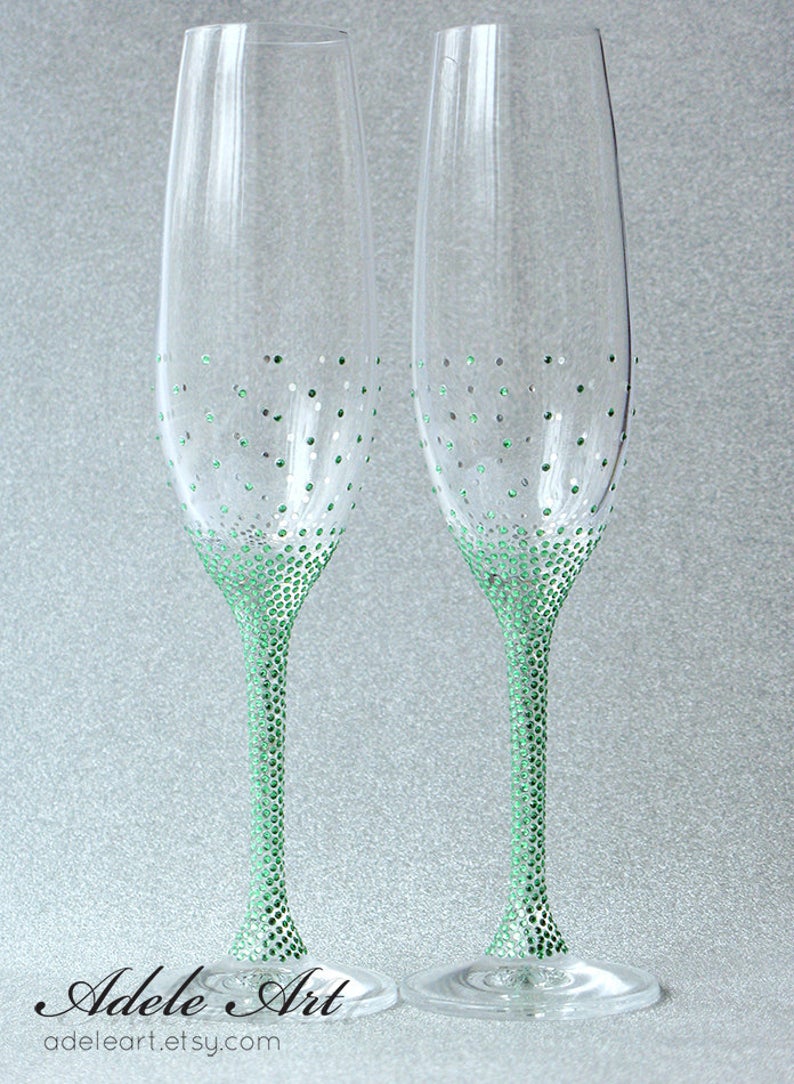 Green rginestones Pesronalized Champagne Wedding Flutes Set