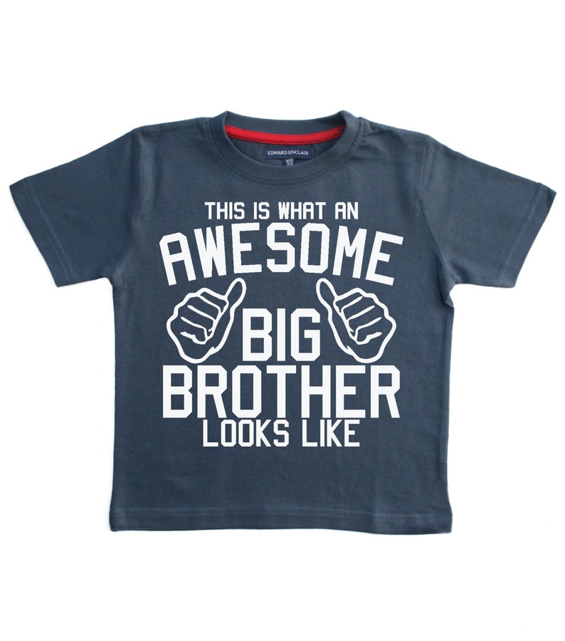 This is what an awesome Big Brother looks like Boys T-Shirt