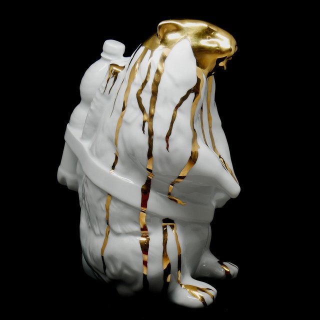 Sculpture Marmot GOLD Porcelain Edition by SWEETLOVE