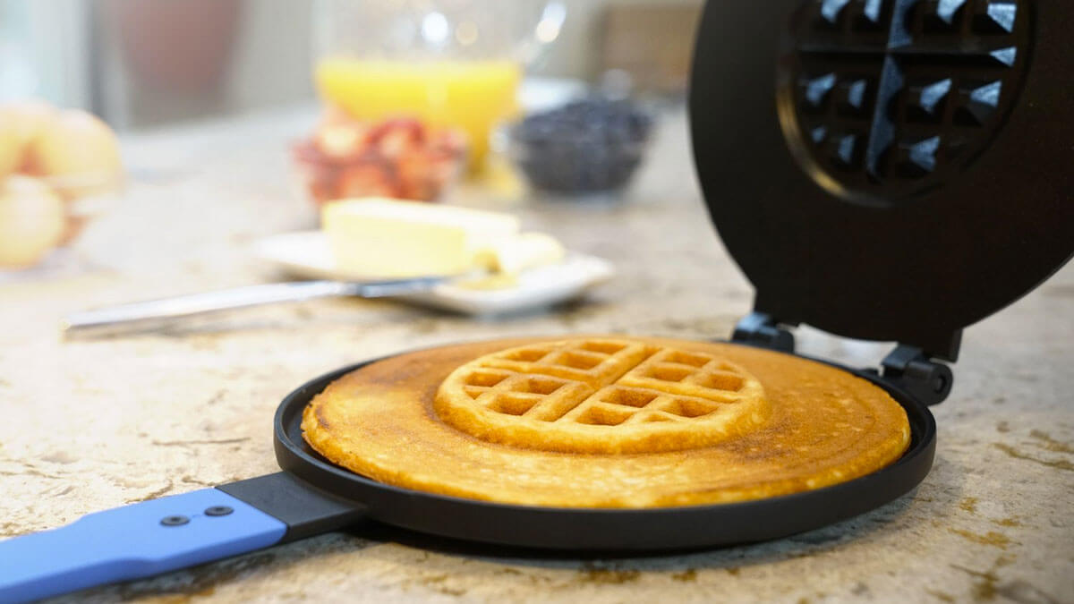 PanWaffle – Hybrid Pancake/Waffle Maker