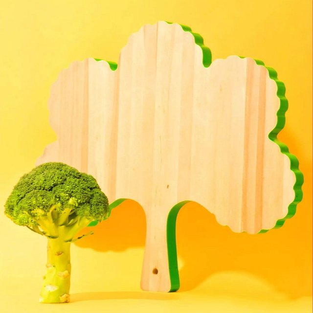 Vege-Table Broccoli Cutting Board