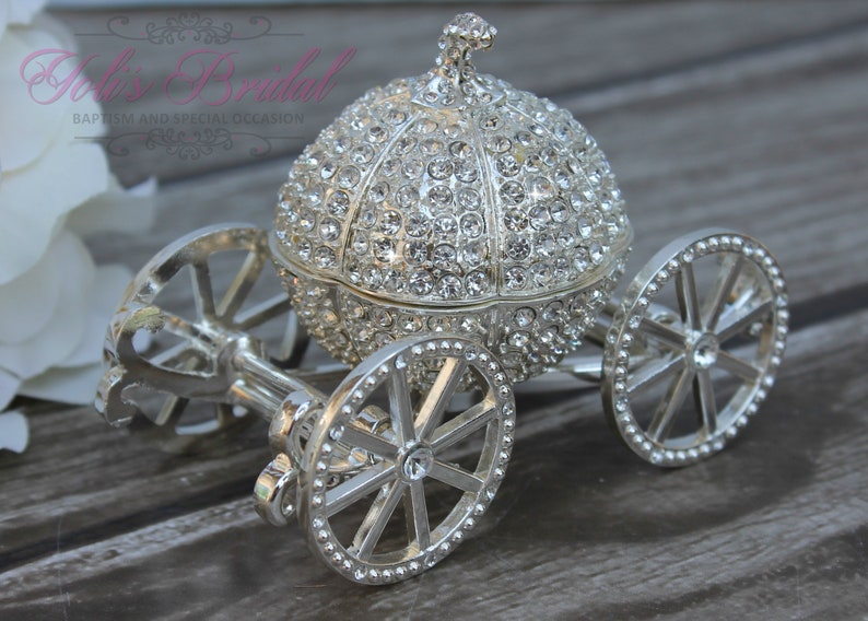 FAST SHIPPING Beautiful Carriage Jewelry Box Wedding Ring