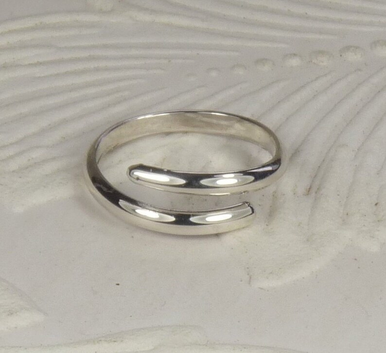 Toe Ring Solid Silver smooth ring adjustable Ring Crossover