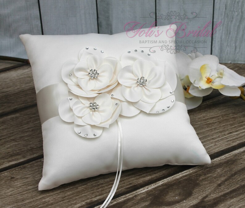 FAST SHIPPING Ring Pillow Ivory Ring Pillow Off White Ring