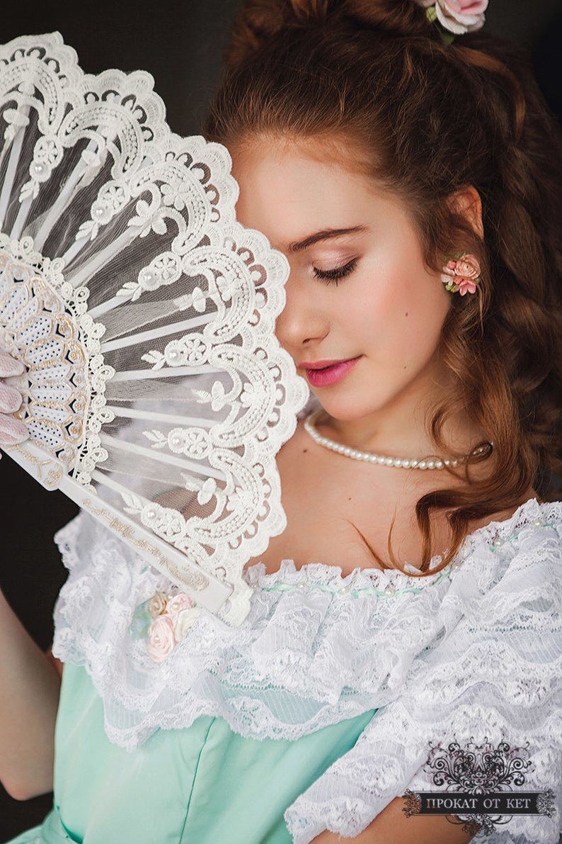 Hand Fan Wedding Lace Crochet ivory Bridesmaid Photo Props